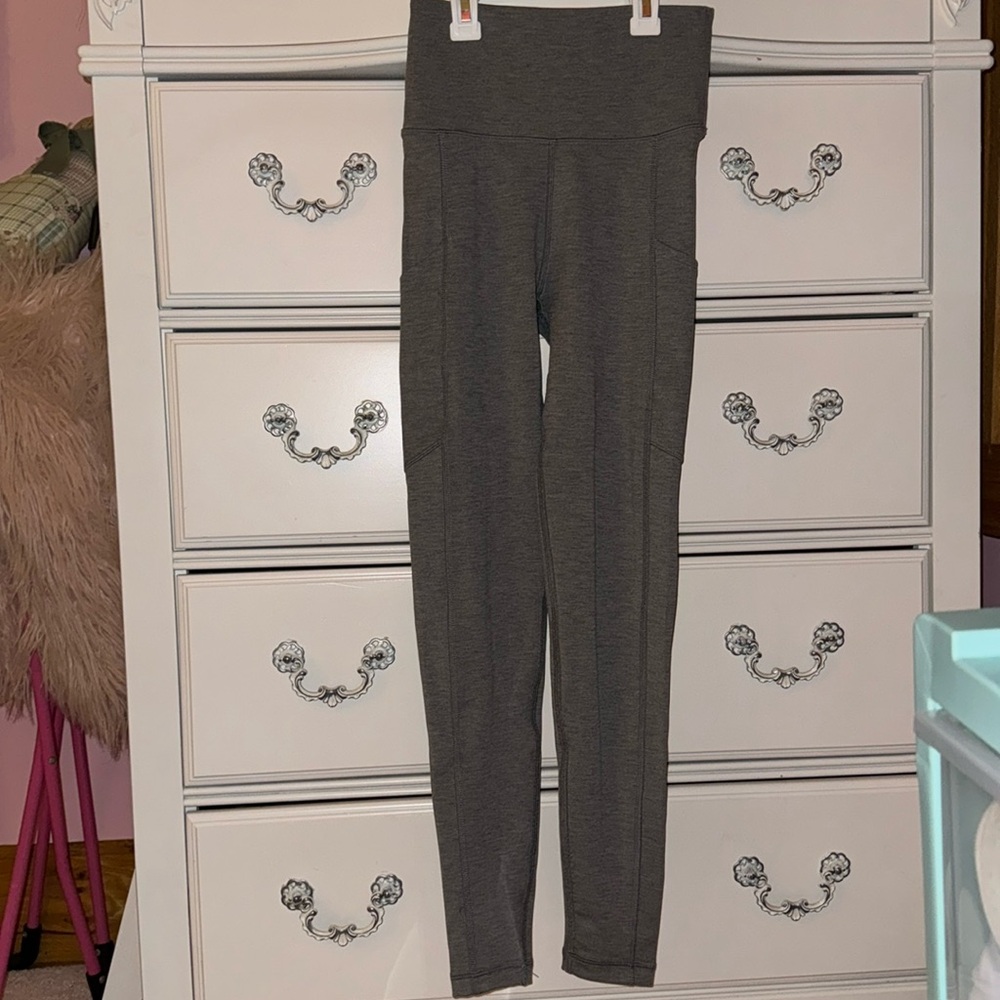 American Eagle Grey pocket leggings